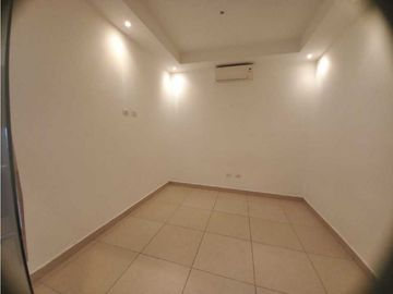 APARTAMENTO AVENIDA BALBOA VISTA AL MAR LINEA BLANCA