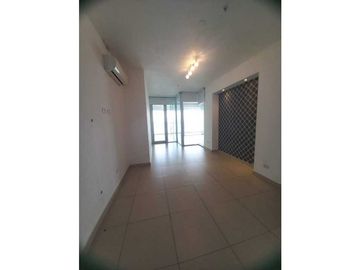 APARTAMENTO AVENIDA BALBOA VISTA AL MAR LINEA BLANCA