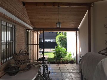 CASA EN VENTA - ZONA CASAS QUINTAS - LAS GLORIAS - INGENIERO MASCHWITZ