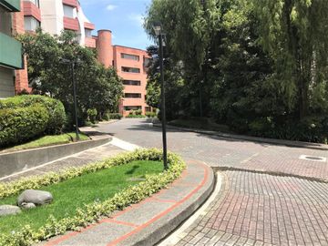 Venta Departamento Amplio Sector Quito Tenis