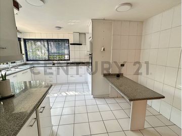 Casa en Venta, 6 dorm, San Damian, Las Condes