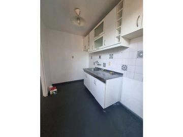 Departamento céntrico de 3 dormitorios con cochera