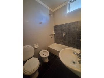 Departamento céntrico de 3 dormitorios con cochera