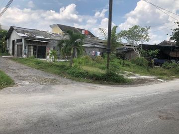 Rumah etnic modern di jalan Palagan KM 7,5