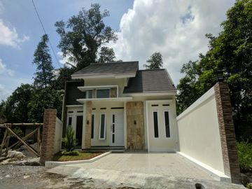 RUMAH BARU MINIMALIS DEKAT DENGAN KAWASAN PEMDA SLEMAN