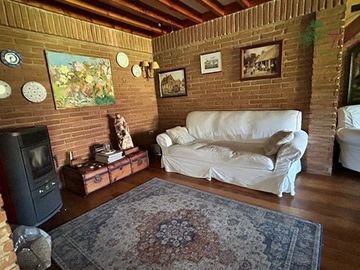 Casa en arriendo de 6D 5B en condominio en Calera de Tango