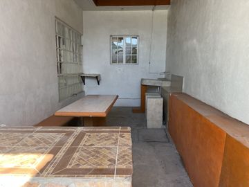 CASA CON ALBERCA, A UNOS MINUTOS DEL CENTRO DE YAUTEPEC, MORELOS