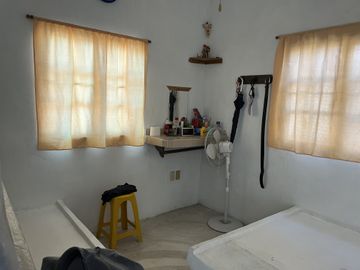 CASA CON ALBERCA, A UNOS MINUTOS DEL CENTRO DE YAUTEPEC, MORELOS