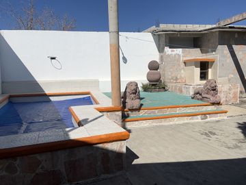 CASA CON ALBERCA, A UNOS MINUTOS DEL CENTRO DE YAUTEPEC, MORELOS