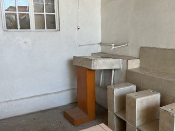 CASA CON ALBERCA, A UNOS MINUTOS DEL CENTRO DE YAUTEPEC, MORELOS