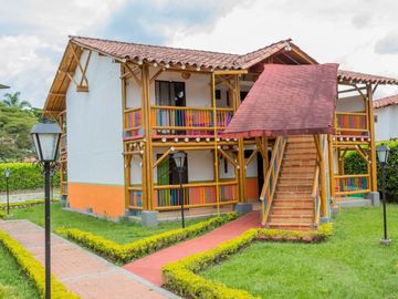 hotel en venta en la tebaida. Cod V16488