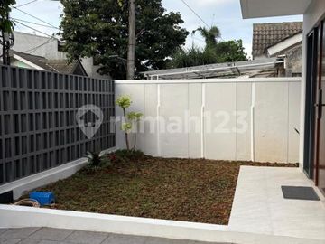 Rumah Modern Bonus Kitchen Set & Cooker Hood BSD Kencana Loka