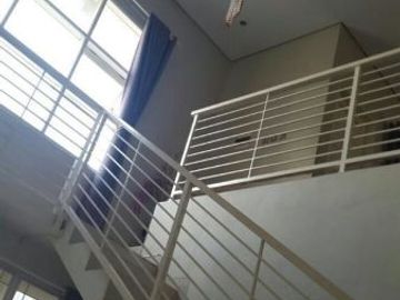 Rumah second cantik 2 lt strategis di Pondok Karya Tang Sel 4 M