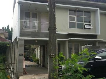 Rumah second cantik 2 lt strategis di Pondok Karya Tang Sel 4 M