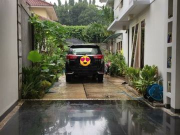 Rumah second cantik 2 lt strategis di Pondok Karya Tang Sel 4 M