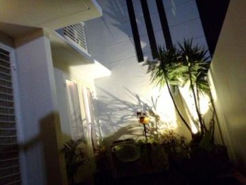Rumah second cantik 2 lt strategis di Pondok Karya Tang Sel 4 M