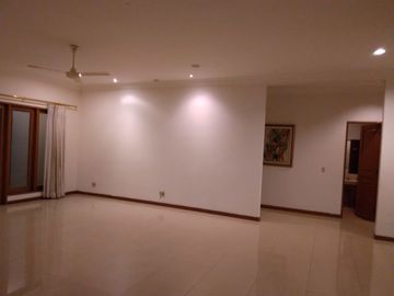 DISEWAKAN RUMAH CLUSTER CANTIK (Siap Huni/Ada Kolam Renang) DI JL. MPR CIPETE SELATAN JAKARTA SELATAN
