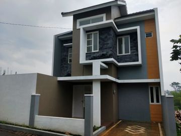 Rumah Villa Kolam Renang Pribadi Sejuk di Dau Dekat Kampus Kota Malang