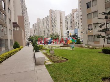 La oportunidad de vivir en un moderno Condominio como es Casa Club Recrea Los Nogales... Exclusivo Departamento en la Torre 14 de sólo 2 años de antig