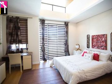 FOR RENT FURNISHED HOUSE WITH 2 BEDROOM PLUS PARKING AND COMMON POOL