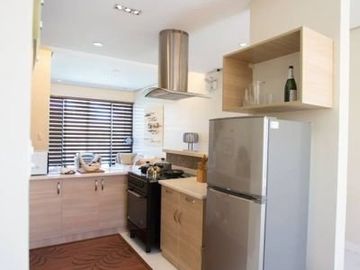 FOR RENT FURNISHED HOUSE WITH 2 BEDROOM PLUS PARKING AND COMMON POOL