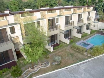 FOR RENT FURNISHED HOUSE WITH 2 BEDROOM PLUS PARKING AND COMMON POOL