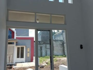 Rumah dekat Bandara Abd Saleh Pakis Malang Unika