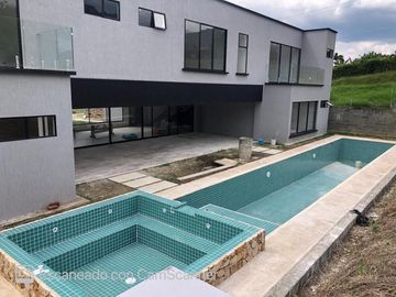 casa campestre en venta en via la magdalena. Cod V263