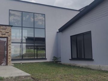 casa campestre en venta en via la magdalena. Cod V263