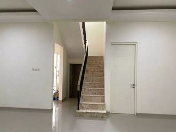 Rumah Baru di Gayung Kebonsari Tinggal 1 Unit Butuh Cepat