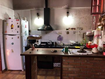 Casa para 2 Familias en venta en Lanus Oeste
