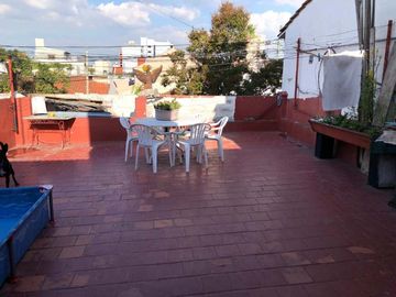 Casa para 2 Familias en venta en Lanus Oeste