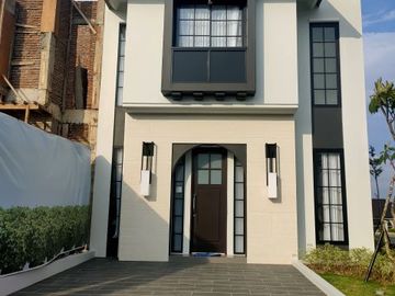 Dijual Rumah Cantik 2 Lantai di cluster redteracota Citragrand Tembalang Semarang