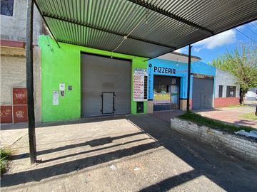 AV. POLLEDO 198, esquina Albarracín, Isidro Casanova, La Matanza