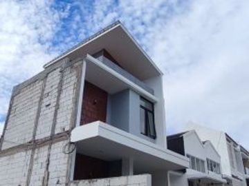 Rumah 600jutaan 2 Lantai di Cihanjuang Bandung Barat Free SHM, IMB