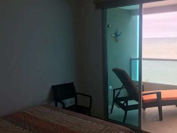 Venta de Departamento en Salinas, con vista al mar.