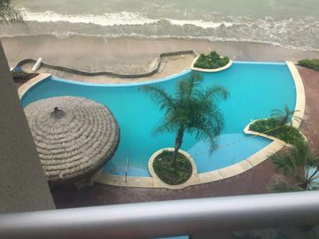 Venta de Departamento en Salinas, con vista al mar.