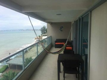 Venta de Departamento en Salinas, con vista al mar.