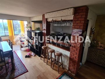 Departamento en venta de 2 dorm. en Lo Barnechea