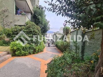Departamento en venta de 2 dorm. en Lo Barnechea