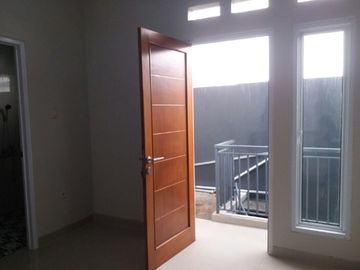 Rumah Cantik dalam cluster Limo Depok