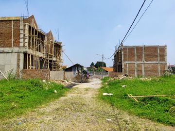 rumah baru 2 lantai modern bagus batununggal Bandung