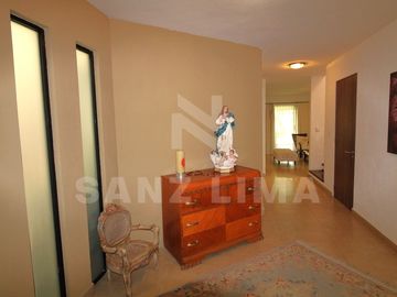 Casco Viejo: Amplia casa con 3 terrazas y gran jardín.