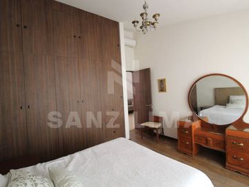 Casco Viejo: Amplia casa con 3 terrazas y gran jardín.