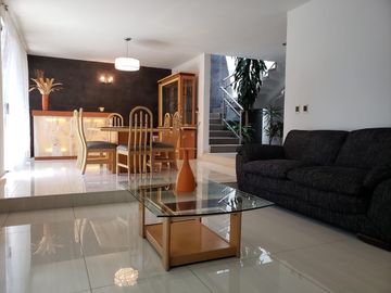 CASA EN VENTA  COLONIA  LA NORIA PUEBLA ( Residencia)