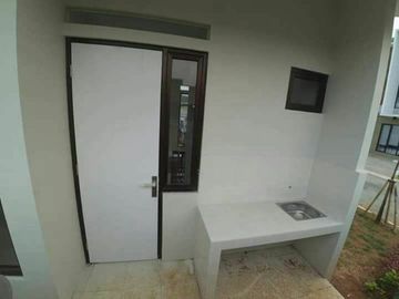Unit Galuh Mas Karawang Cluster River Garden