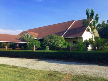 BEAUTIFUL RIVERSIDE LUXURY HOME AND TEAK PLANTATION WITH 140 METERS OF RIVERFRONT AND MOUNTAIN VIEWS!!!