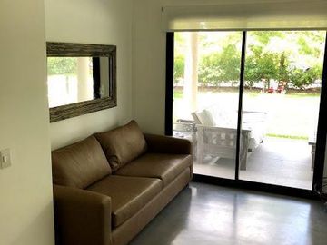 Casa en Ayres de Pilar