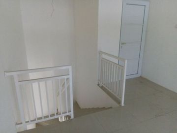 Gratis Canopy Rumah 2LT Mewah DP 5% di Buah Batu Soekarno Hatta Murah