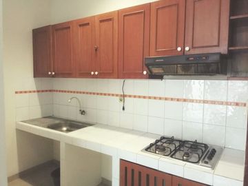 DIJUAL RUMAH SEMI FURNISH SIAP HUNI DI PURI MEDIA JAKARTA